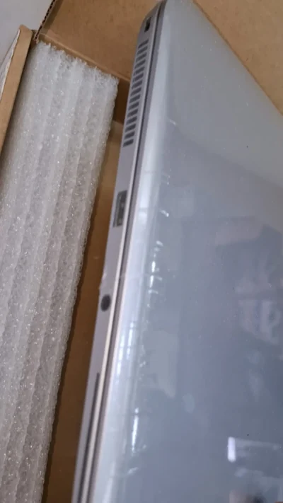 HP Elitebook 1040g3 6th gen Core i5 8gb 256ssd Refurbished box