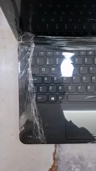 Lenovo Thinkpad Yoga 11E x360 pentium 8gb 256ssd