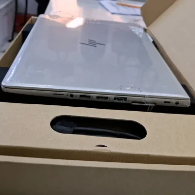 Hp 830g5 8th gen Core i5 8gb 256ssd Refurbished box