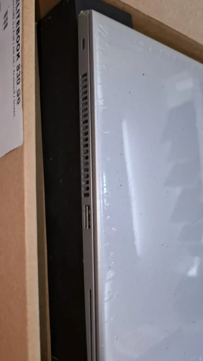 Hp 830g6 8th gen Core i5 8gb 256ssd x360 Refurbrished box