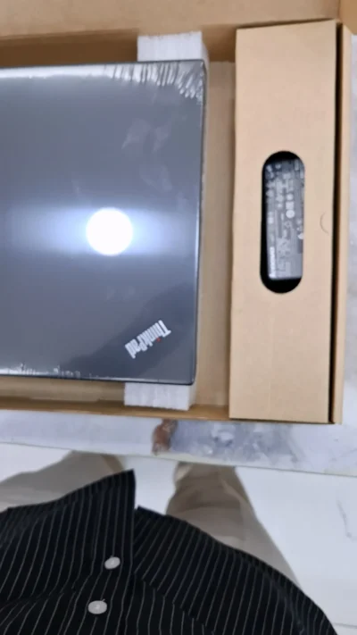 Lenovo Thinkpad T460s core i7 6th gen 8gb 256ssd Refurbished box