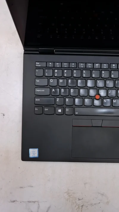 Lenovo Thinkpad X1 yoga 8th gen x360 Core i7 16gb 512ssd