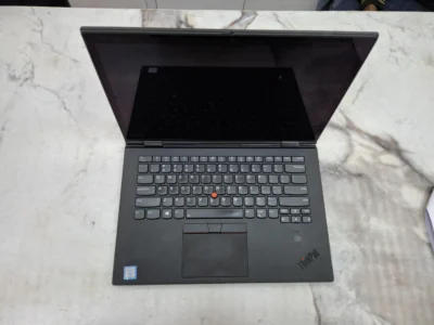 Lenovo Thinkpad X1 yoga 8th gen x360 Core i7 16gb 512ssd