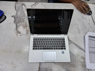 Hp Elitebook 1030g2 7th gen x360 Core i5/8gb 256ssd