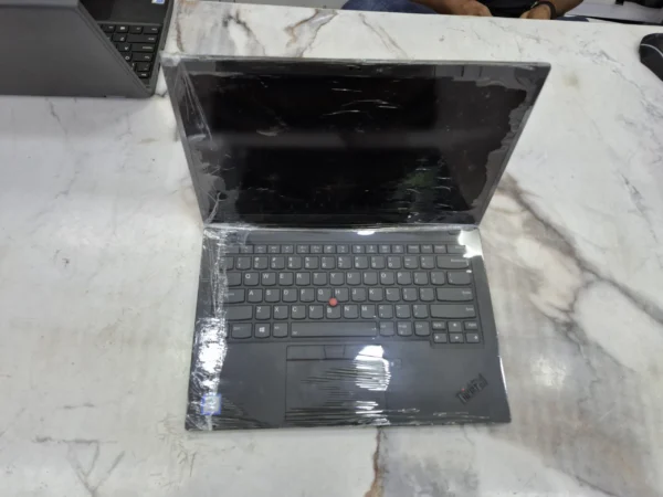 Lenovo Thinkpad x1 carbon 8th gen Core i7 16gb 512ssd Touch screen