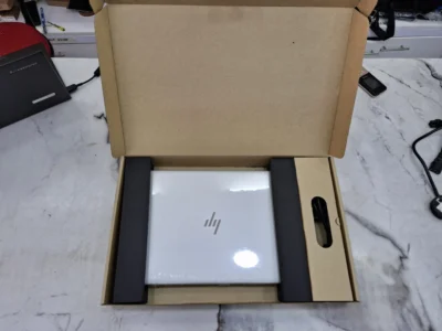 Hp 830g6 8th gen Core i5 8gb 256ssd x360 Refurbrished box