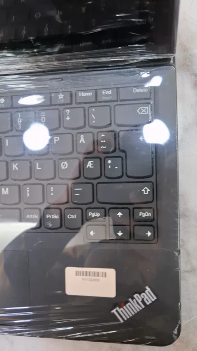 Lenovo Thinkpad Yoga 11E x360 pentium 8gb 256ssd