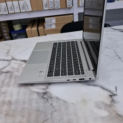 Hp 830g7 10th gen Core i7 16GB 512ssd non touch Open box