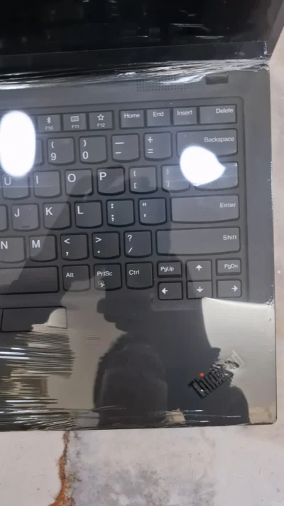 Lenovo Thinkpad x1 carbon 8th gen Core i7 16gb 512ssd Touch screen