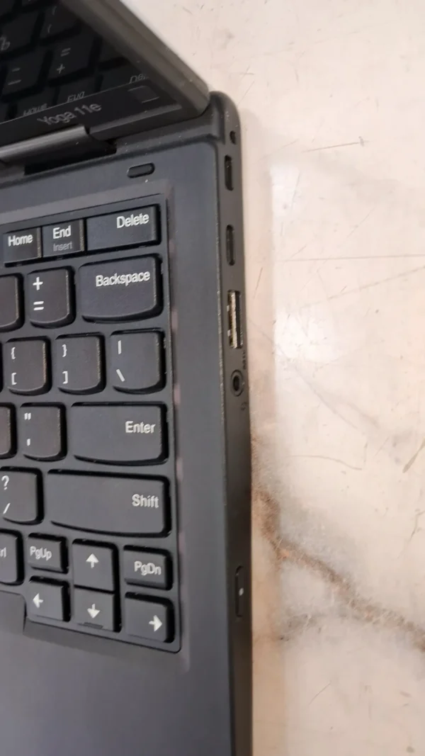 Lenovo Thinkpad yoga 11E x360 Celeron 8gb 256ssd