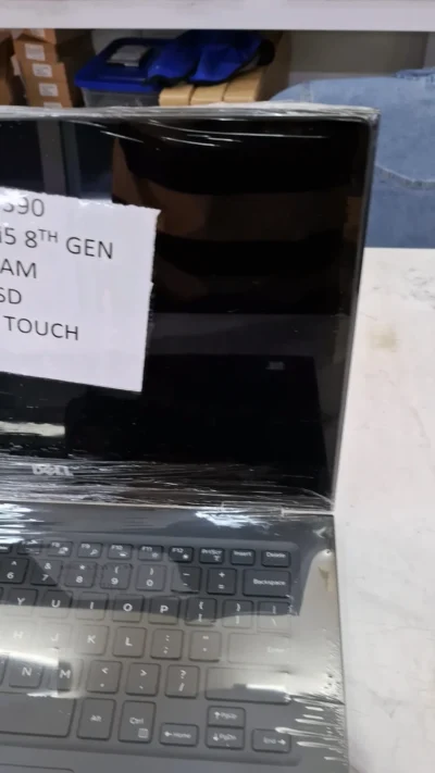 Dell 3390 x360 8th gen/Ci5/8gb/256ssd Touchscreen