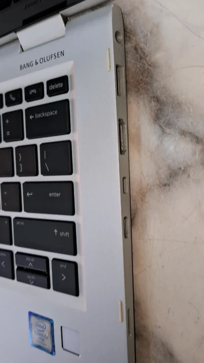 Hp Elitebook 1030g2 7th gen x360 Core i5/8gb 256ssd