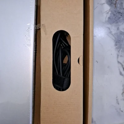 Hp 830g5 8th gen Core i5 8gb 256ssd Refurbished box