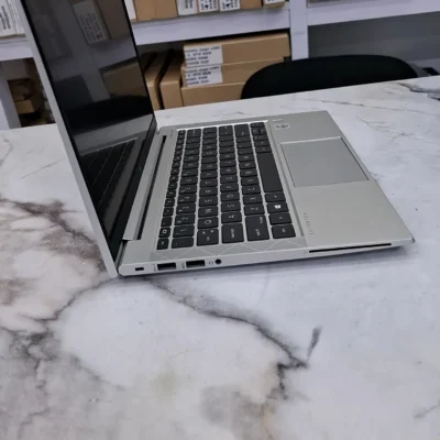 Hp 830g7 10th gen Core i7 16GB 512ssd non touch Open box