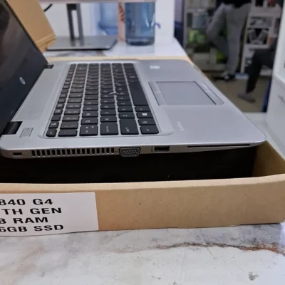 HP 840g4 7th gen Core i5 8gb 256ssd Refurbished box