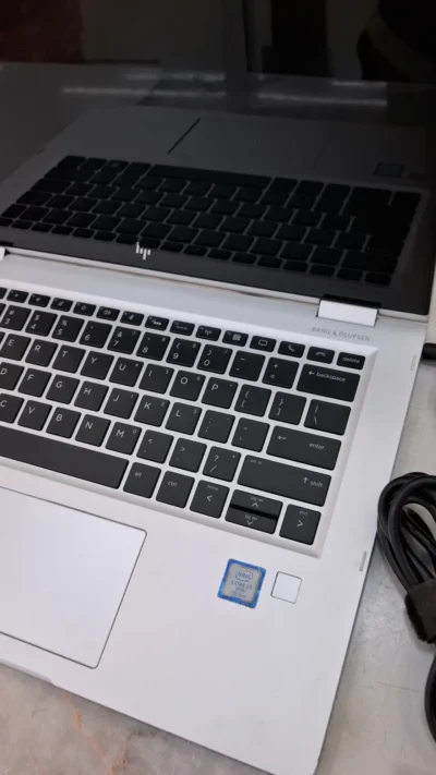 Hp Elitebook 1030g2 7th gen x360 Core i7/16gb/512ssd