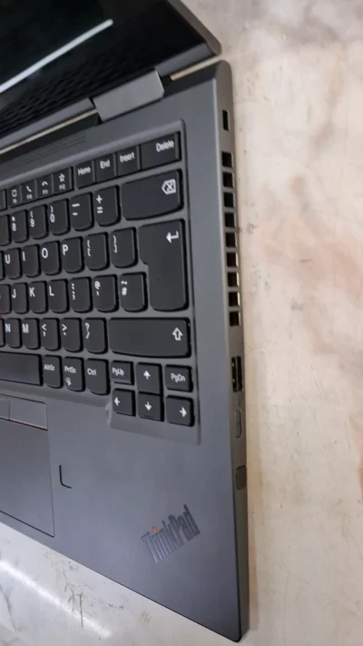 Lenovo Thinkpad x1 yoga 10th gen Core i7 16gb 512ssd