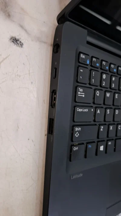 Dell Latitude 7280 6th gen Core i5 8gb 256ssd Touch screen