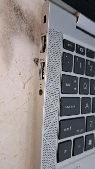Hp 830g7 10th gen Core i7 16GB 512ssd non touch