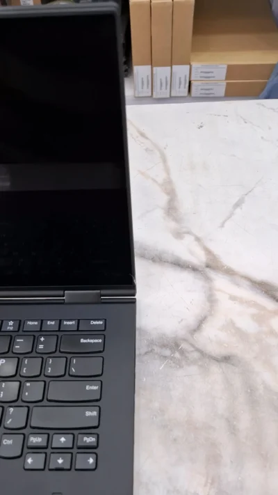 Lenovo Thinkpad X1 yoga 8th gen x360 Core i7 16gb 512ssd