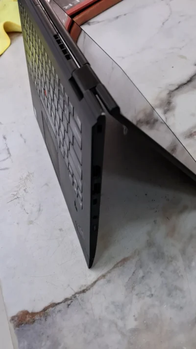 Lenovo Thinkpad X1 yoga 8th gen x360 Core i7 16gb 512ssd
