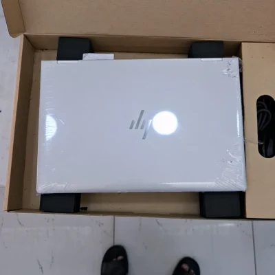 Hp EliteBook 1030g4 8th gen x360 Core i7 8gb 256ssd Refurbished box