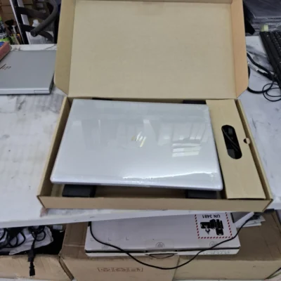 Hp EliteBook 840g6 8th Gen Core I7 16gb 512ssd Refurbished Box