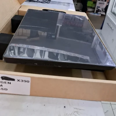 Lenovo Thinkpad X390 8th Gen Core I7 16gb 256ssd Refurbished Box