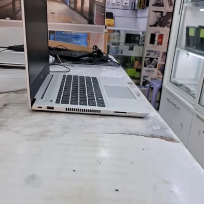 Hp ProBook 430g7 10th gen Core i5 8gb 256ssd