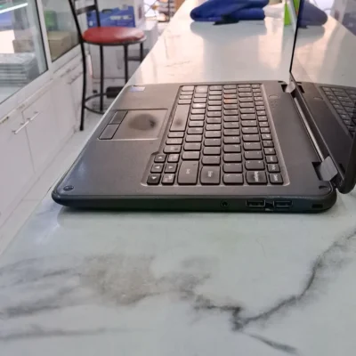 Lenovo yoga 300e X360 Celeron 4gb 128ssd
