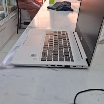 Hp ProBook 430g7 10th gen Core i5 8gb 256ssd