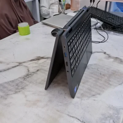 Lenovo yoga 300E 2nd gen x360 Celeron 4gb 128ssd